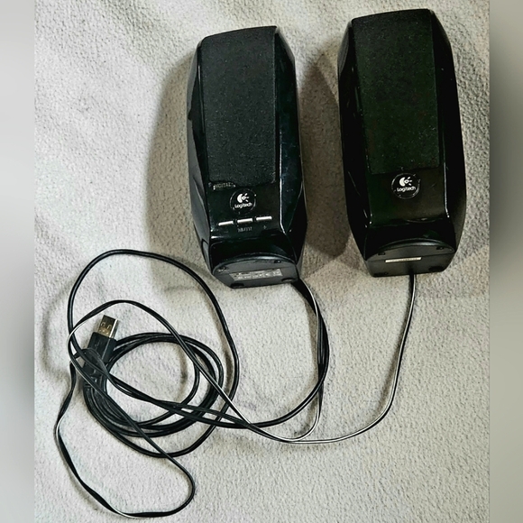 Logitech S-150 Black USB Speakers - Picture 1 of 3